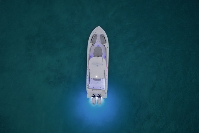 2027 Boston Whaler 330 Outrage 5