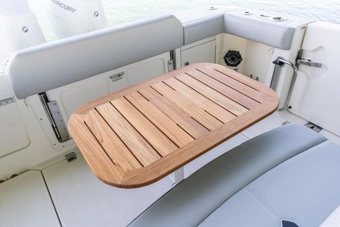 2027 Boston Whaler 330 Outrage 22