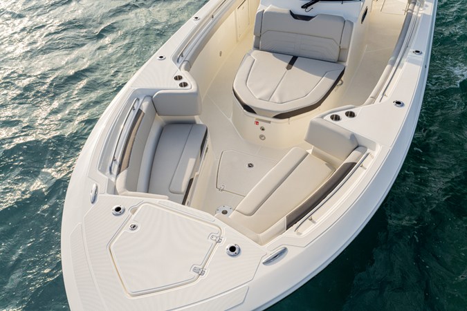 2027 Boston Whaler 330 Outrage 31