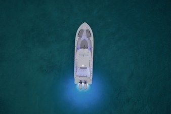 Boston Whaler 330 Outrage 4 2027 Boston Whaler 330 Outrage 5