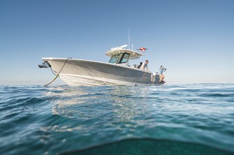Boston Whaler 330 Outrage 32 2027 Boston Whaler 330 Outrage 33