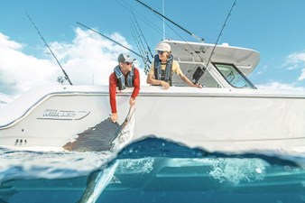 Boston Whaler 330 Outrage 33 2027 Boston Whaler 330 Outrage 34