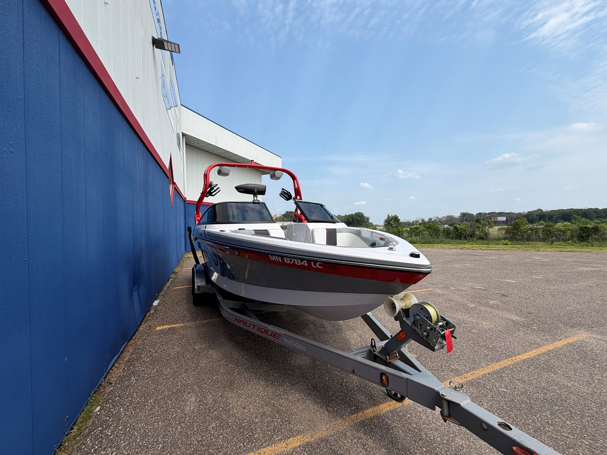 2013 Nautique Super Air Nautique 230 2