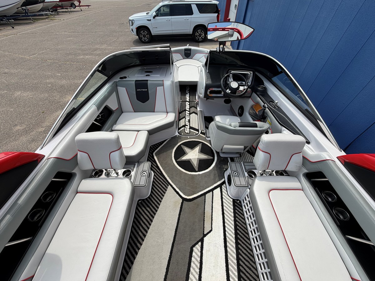 2013 Nautique Super Air Nautique 230 13