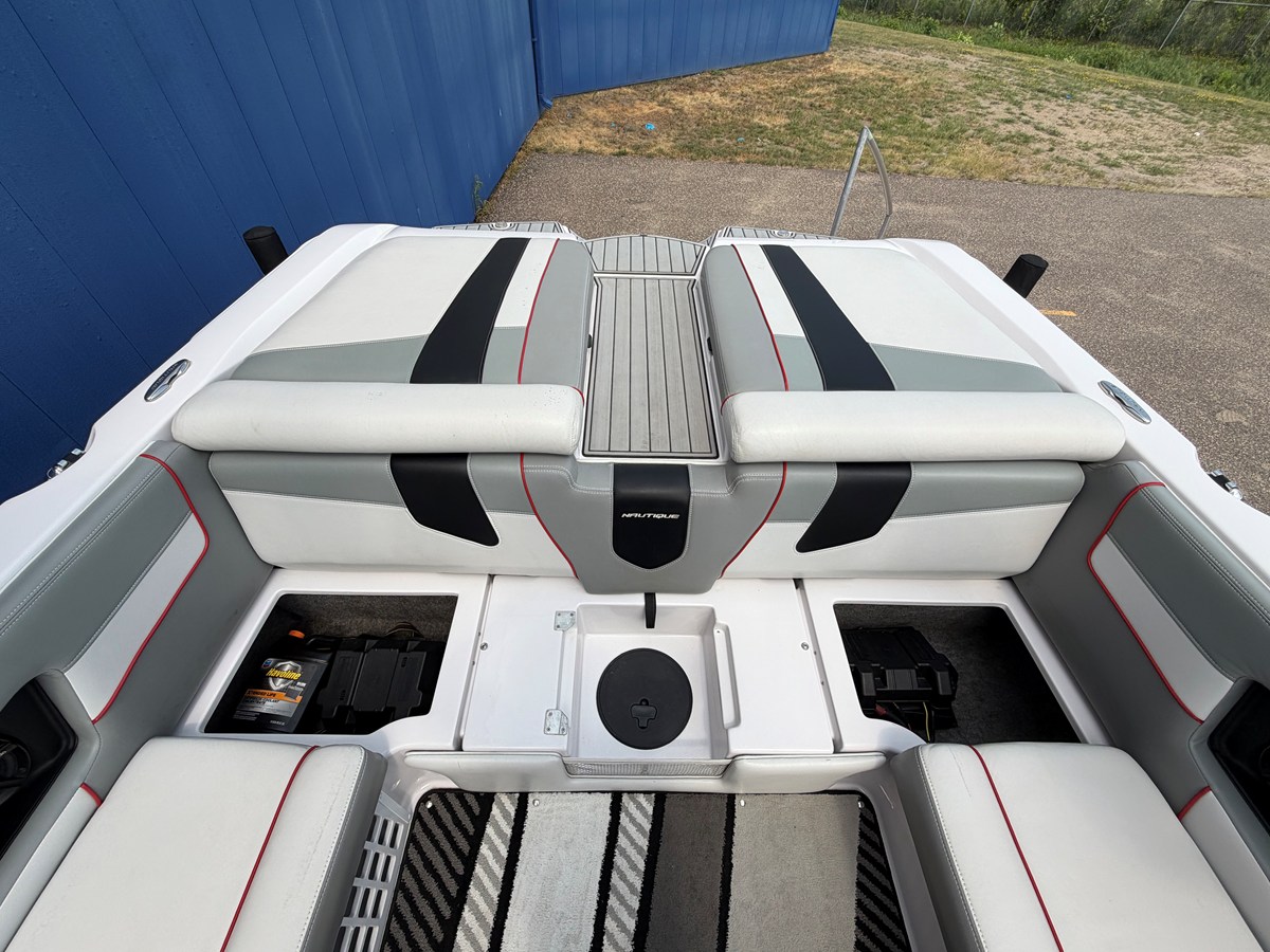2013 Nautique Super Air Nautique 230 19
