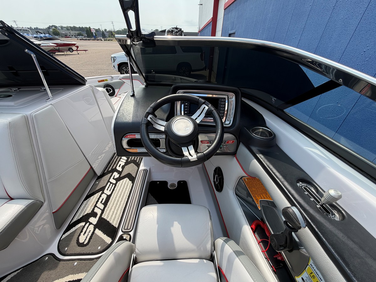 2013 Nautique Super Air Nautique 230 34