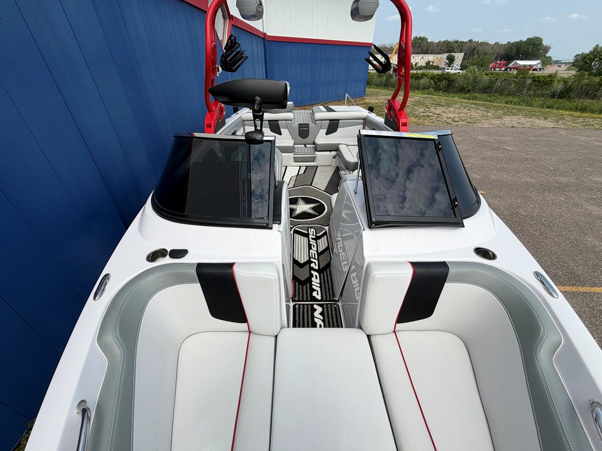 2013 Nautique Super Air Nautique 230 39