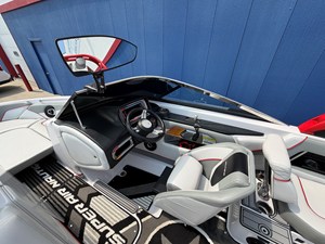 2013 Nautique Super Air Nautique 230 31