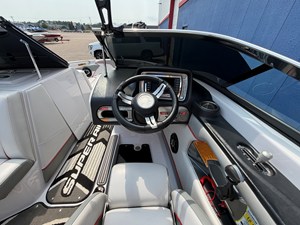 2013 Nautique Super Air Nautique 230 34