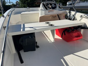 2027 Boston Whaler 130 Super Sport 8