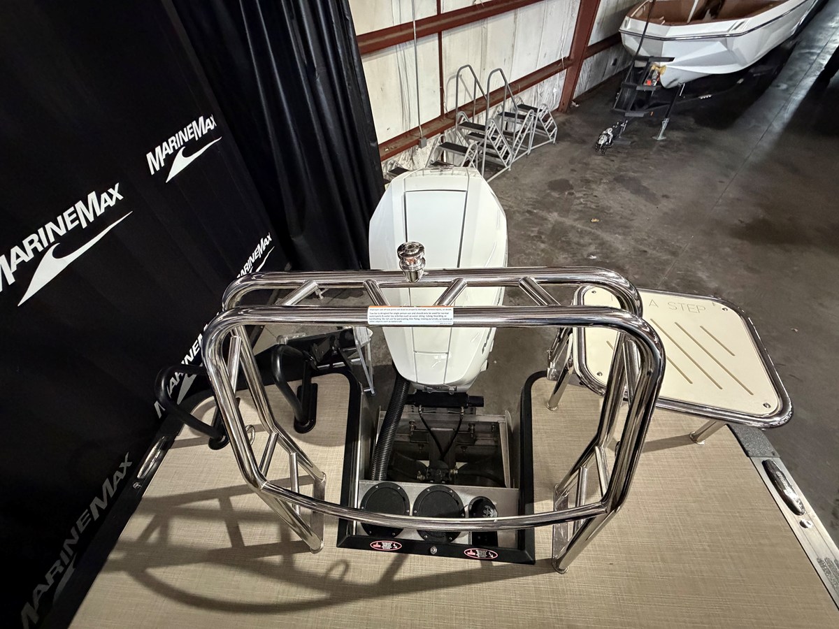 2027 Harris 250CRW 63
