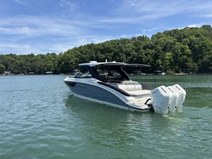 Sea Ray SLX 360 OUTBOARD 5 2026 Sea Ray SLX 360 OUTBOARD 6