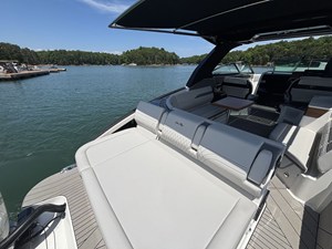 Sea Ray SLX 360 OUTBOARD 6 2026 Sea Ray SLX 360 OUTBOARD 7