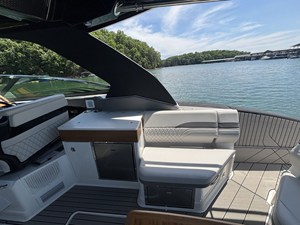 Sea Ray SLX 360 OUTBOARD 10 2026 Sea Ray SLX 360 OUTBOARD 11