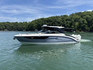 Sea Ray SLX 360 OUTBOARD 28 2026 Sea Ray SLX 360 OUTBOARD 29