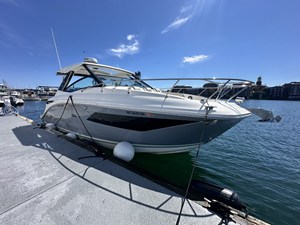 Sea Ray 320 SUNDANCER OB 1 2023 Sea Ray 320 SUNDANCER OB 2
