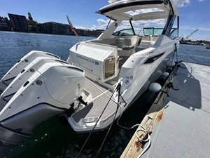Sea Ray 320 SUNDANCER OB 5 2023 Sea Ray 320 SUNDANCER OB 6