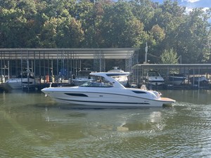 Sea Ray SLX 350 1 2015 Sea Ray SLX 350 2