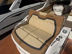 Sea Ray SLX 350 24 2015 Sea Ray SLX 350 25