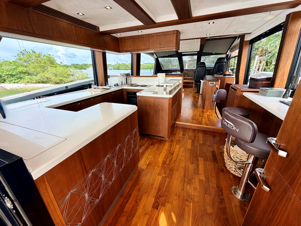 2019 Galeon 640 FLY 13