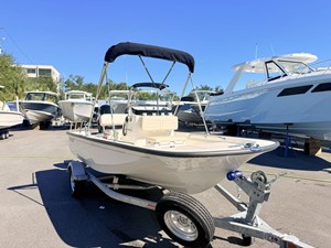 2027 Boston Whaler 150 Montauk 11