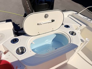 2027 Boston Whaler 150 Montauk 17