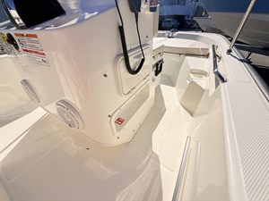 2027 Boston Whaler 150 Montauk 27