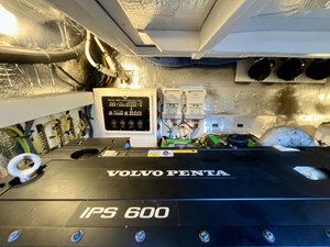 Cruisers Yachts 45 CANTIUS 35 2017 Cruisers Yachts 45 CANTIUS 36