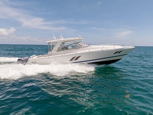 Intrepid 475 SPORT YACHT 0 2018 Intrepid 475 SPORT YACHT 1