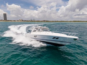 Intrepid 475 SPORT YACHT 1 2018 Intrepid 475 SPORT YACHT 2