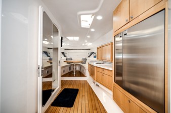 Intrepid 475 SPORT YACHT 33 2018 Intrepid 475 SPORT YACHT 34