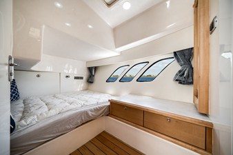Intrepid 475 SPORT YACHT 45 2018 Intrepid 475 SPORT YACHT 46