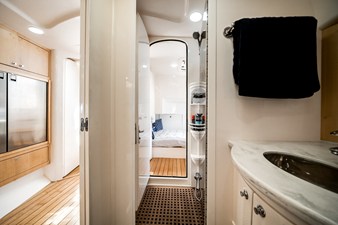 Intrepid 475 SPORT YACHT 50 2018 Intrepid 475 SPORT YACHT 51