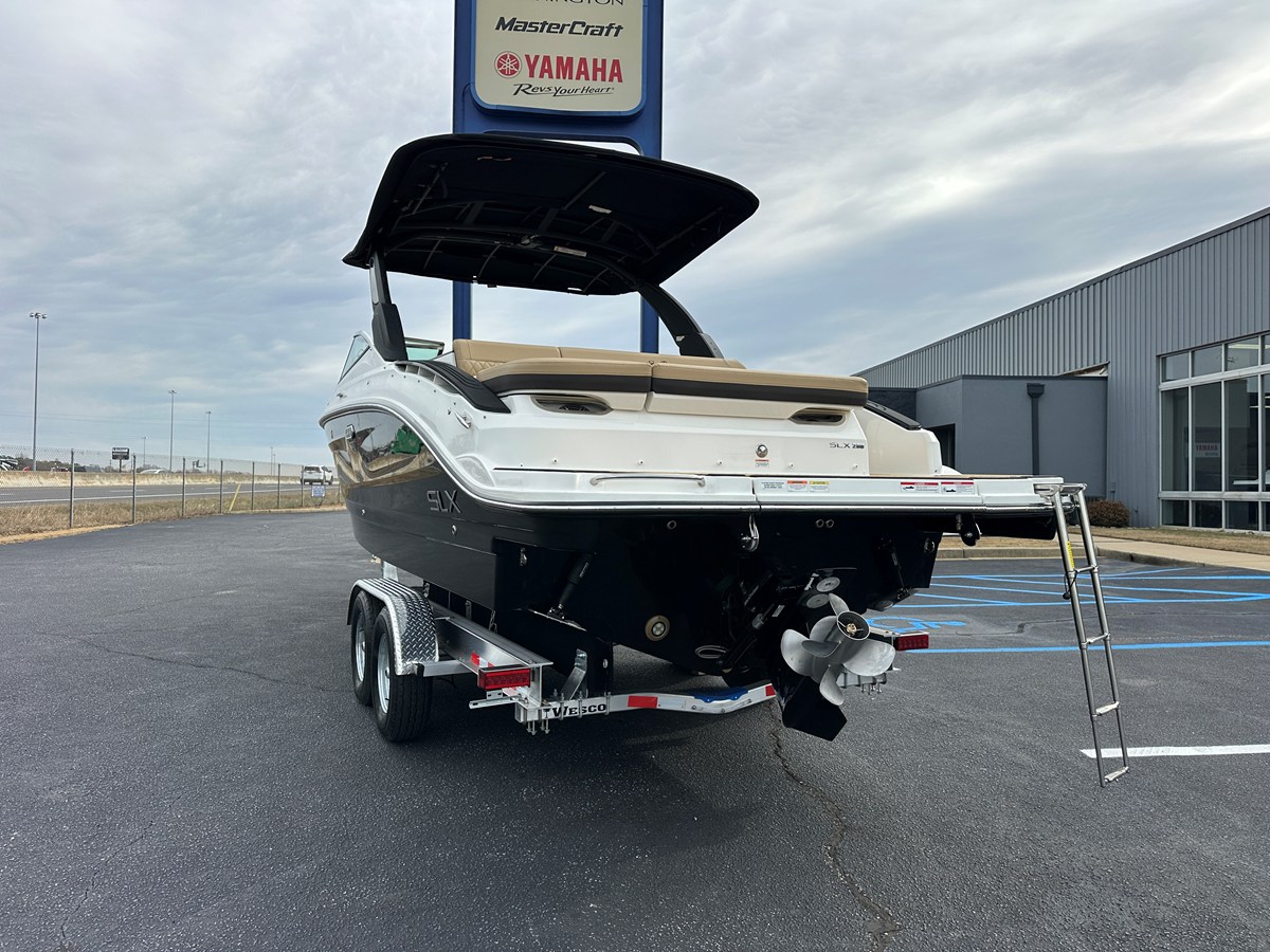2026 Sea Ray SLX 280 2