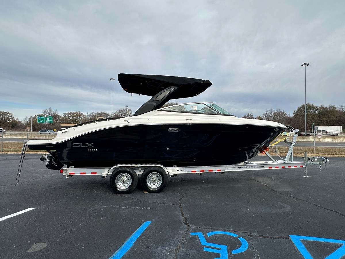 2026 Sea Ray SLX 280 4