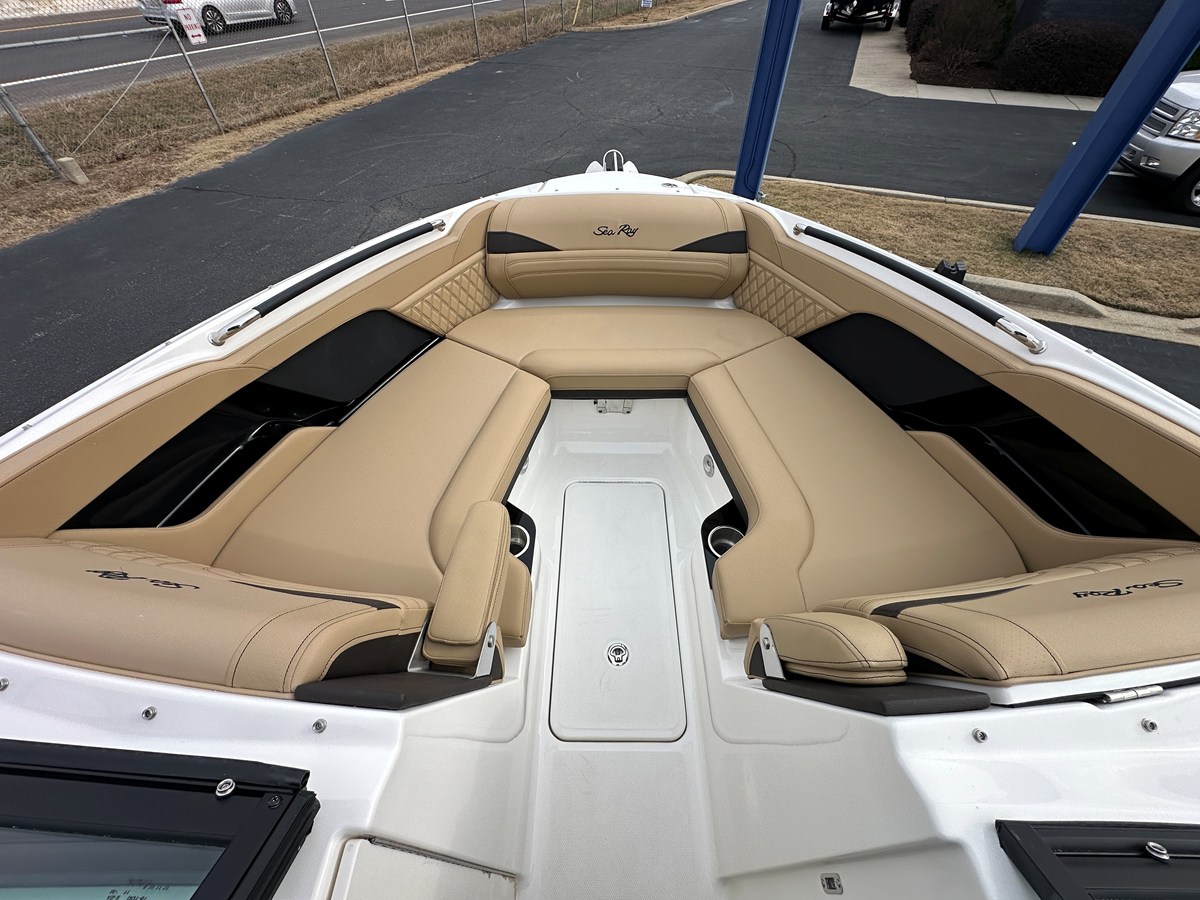 2026 Sea Ray SLX 280 7