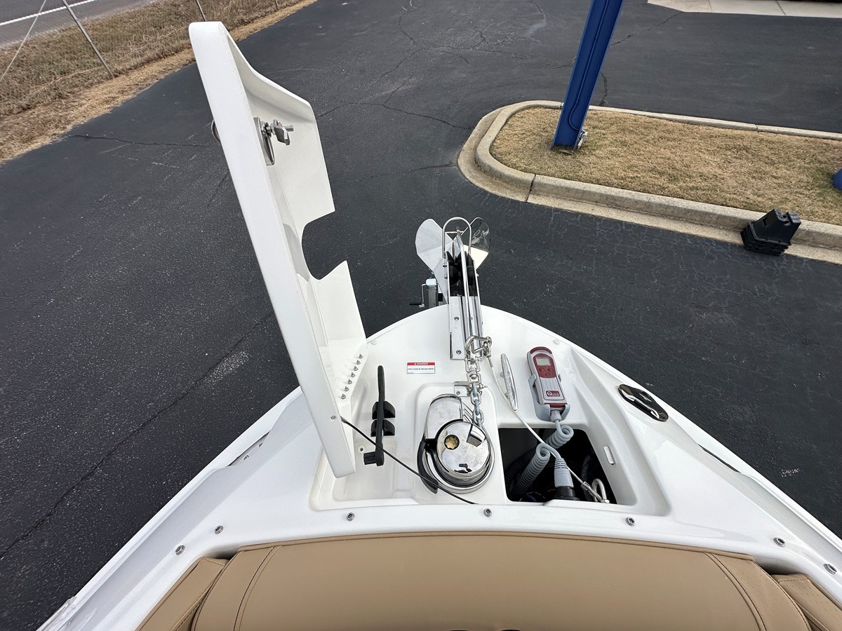 2026 Sea Ray SLX 280 10