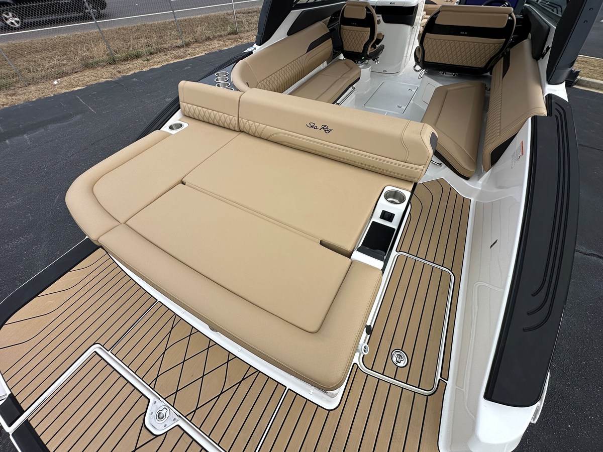 2026 Sea Ray SLX 280 23