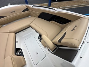 2026 Sea Ray SLX 280 9