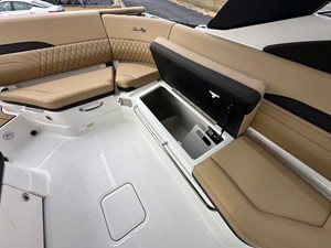 2026 Sea Ray SLX 280 21
