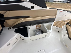 2026 Sea Ray SLX 280 22