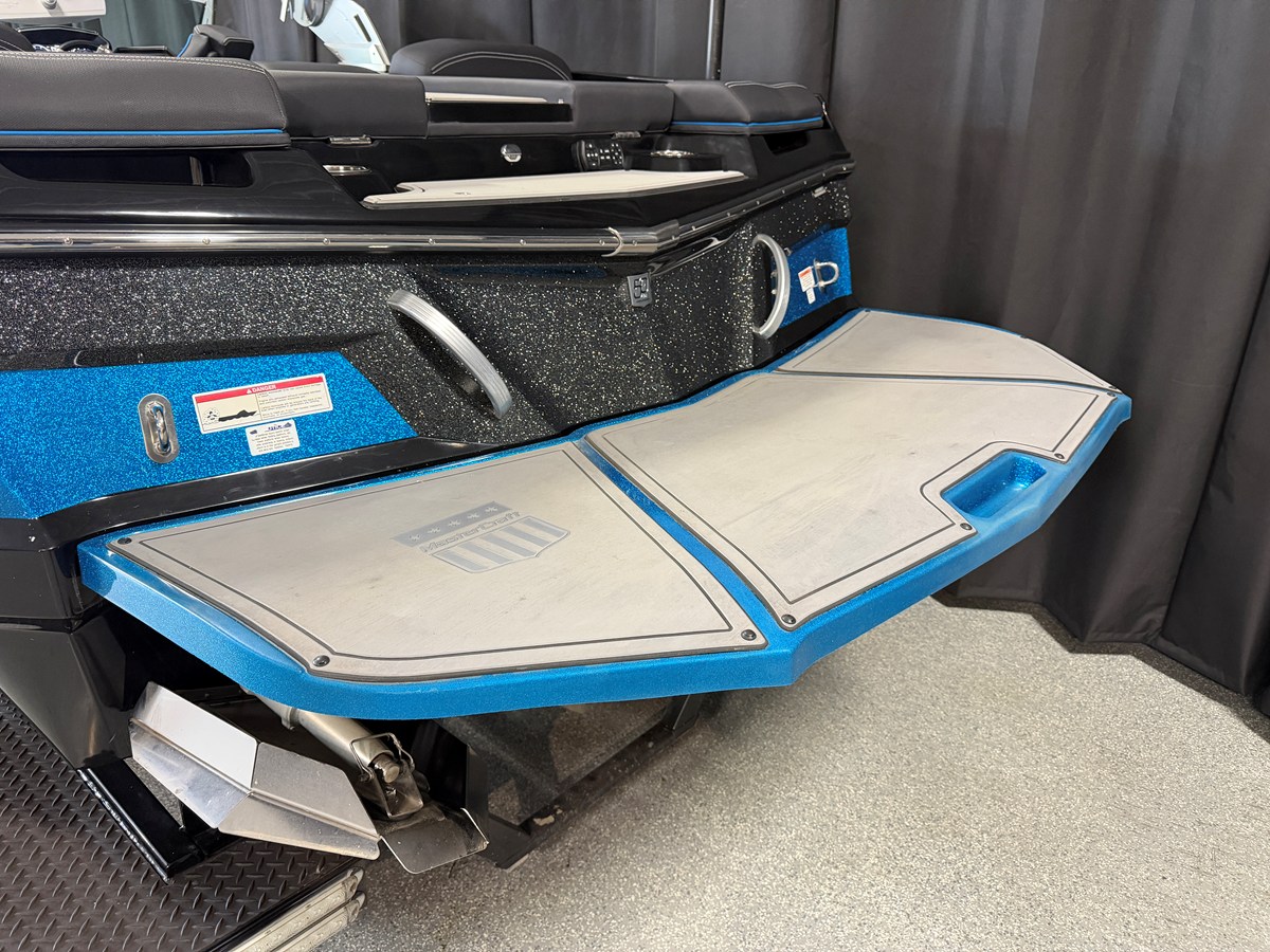 2018 Mastercraft XT23 8