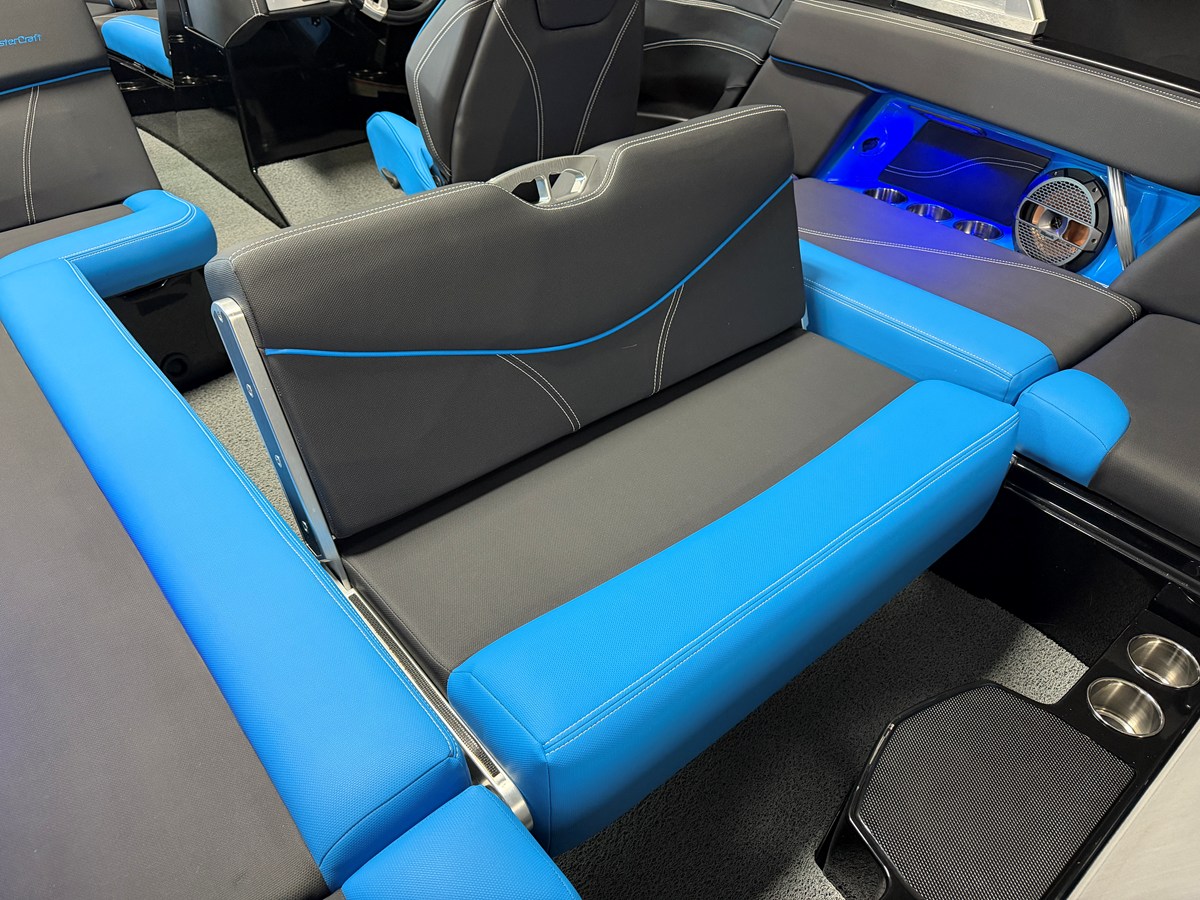 2018 Mastercraft XT23 33