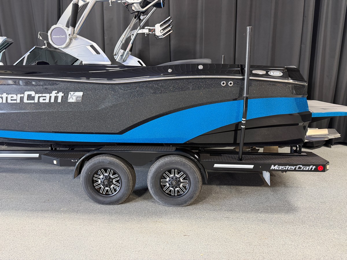 2018 Mastercraft XT23 81
