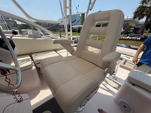 Grady-White EXPRESS 330 16 2003 Grady-White EXPRESS 330 17