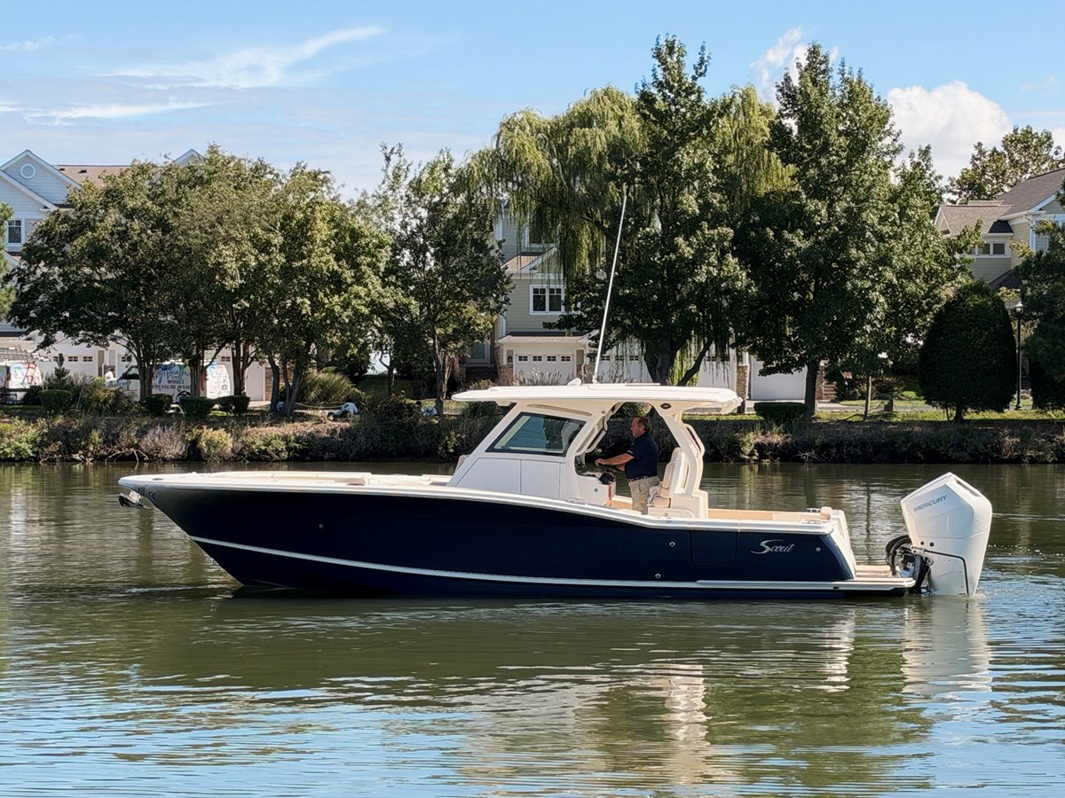 2027 Scout 330 LXF 6
