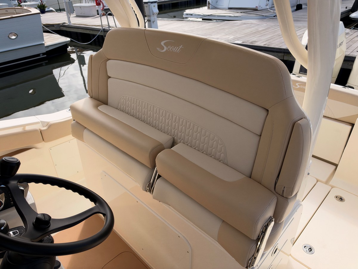 2027 Scout 330 LXF 33