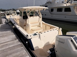 2027 Scout 330 LXF 9