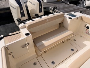 2027 Scout 330 LXF 15