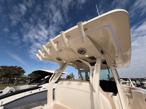 2027 Scout 330 LXF 23